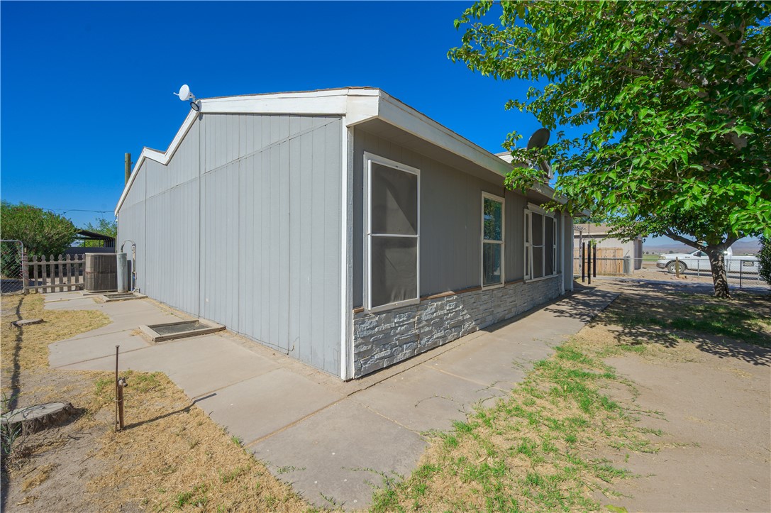 2016 E Hackamore Drive