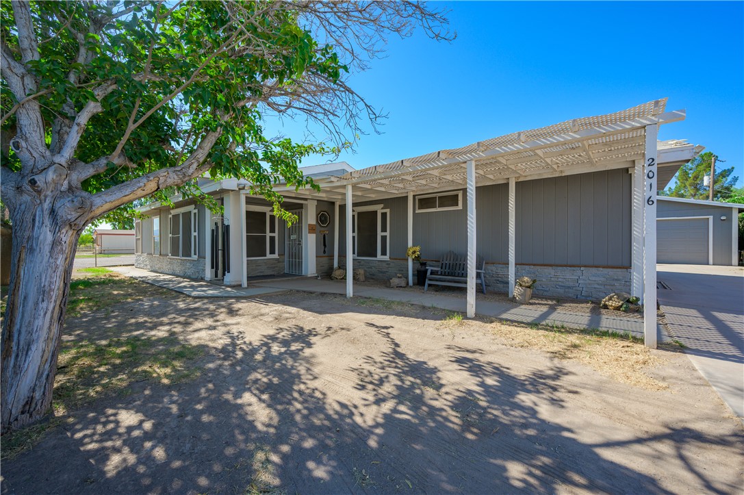 2016 E Hackamore Drive
