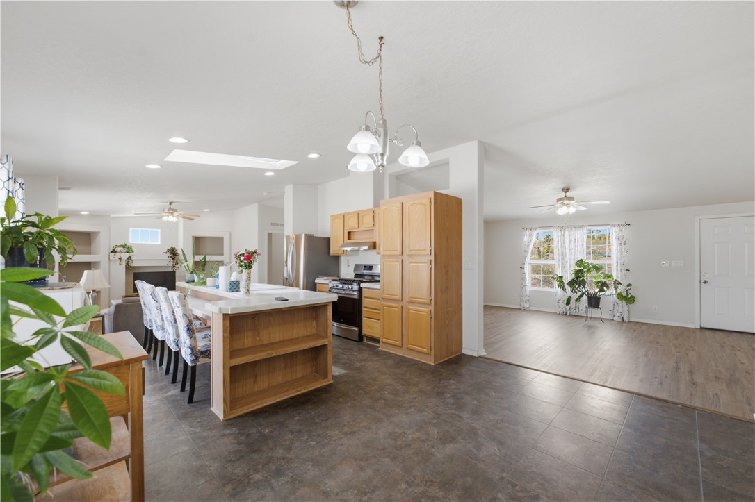 30 W Calico Drive