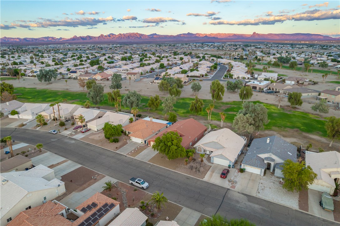 5708 S Desert Lakes Drive