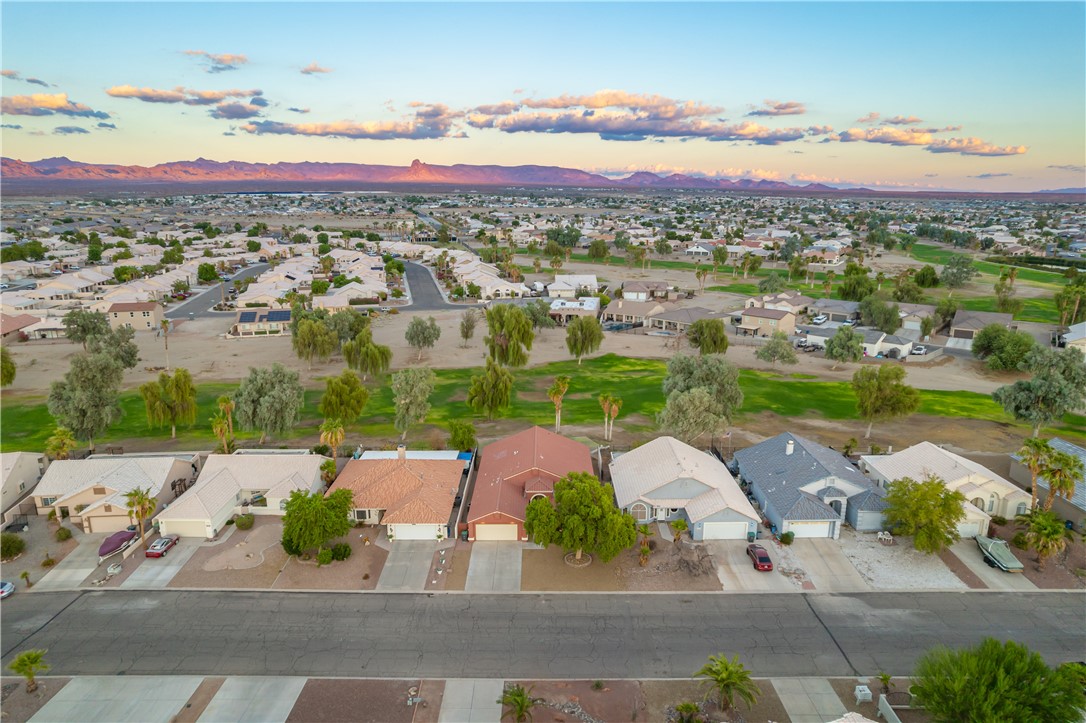 5708 S Desert Lakes Drive