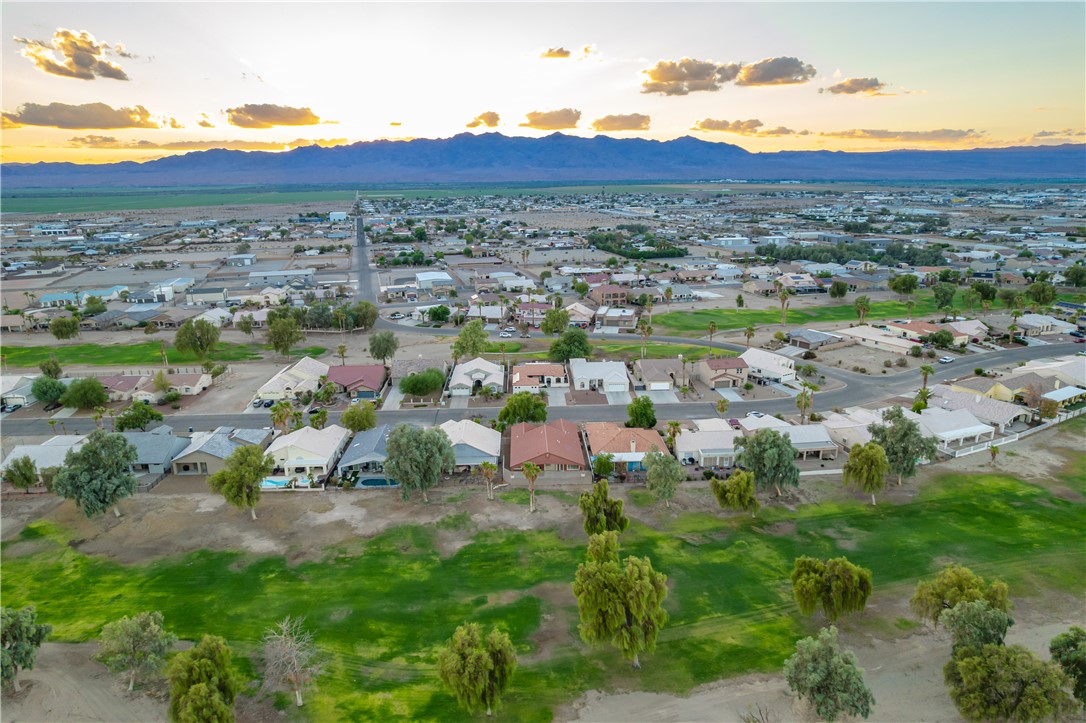 5708 S Desert Lakes Drive