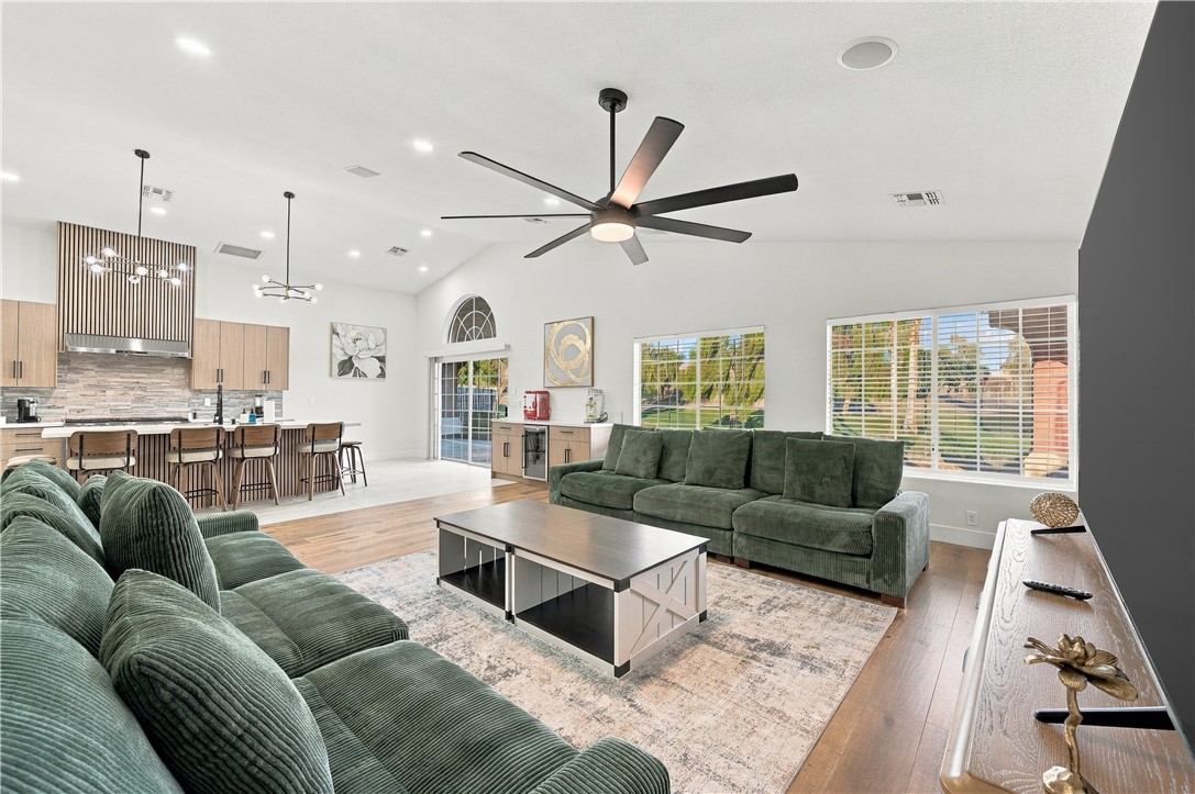 5708 S Desert Lakes Drive