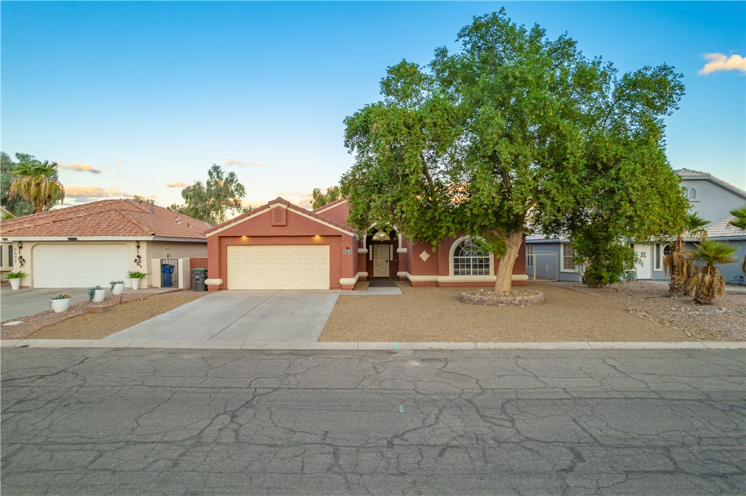 5708 S Desert Lakes Drive
