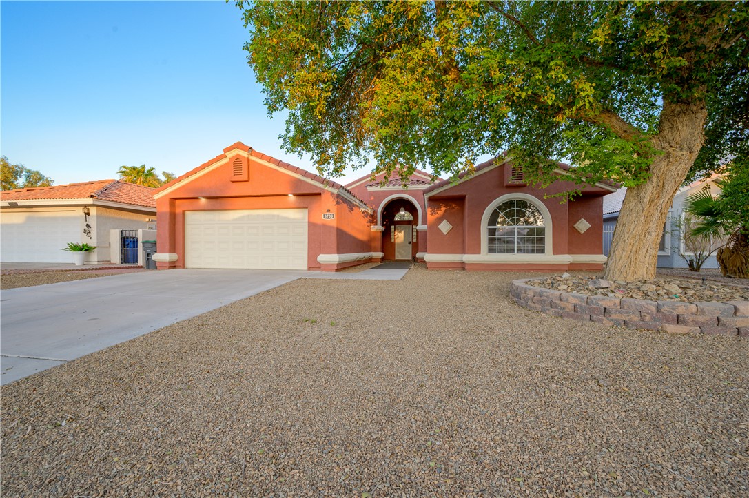 5708 S Desert Lakes Drive