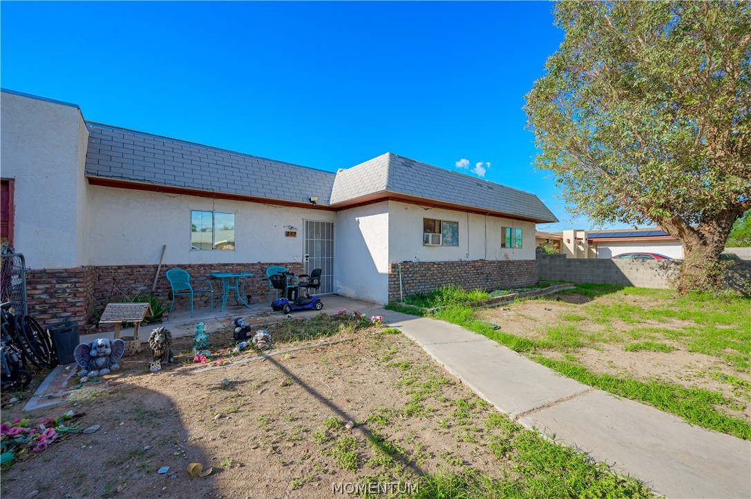 882 La Jolla Drive