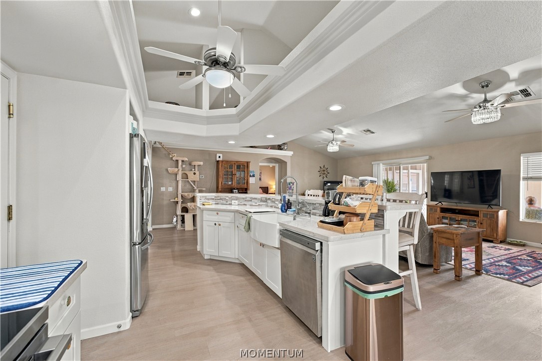 1208 E Cactus Valley Drive