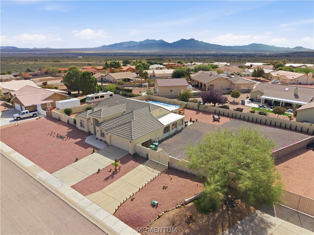 1208 E Cactus Valley Drive