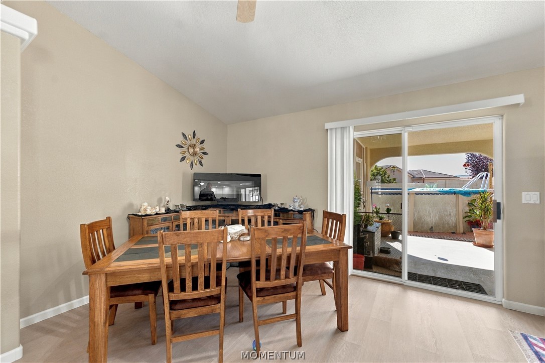1208 E Cactus Valley Drive