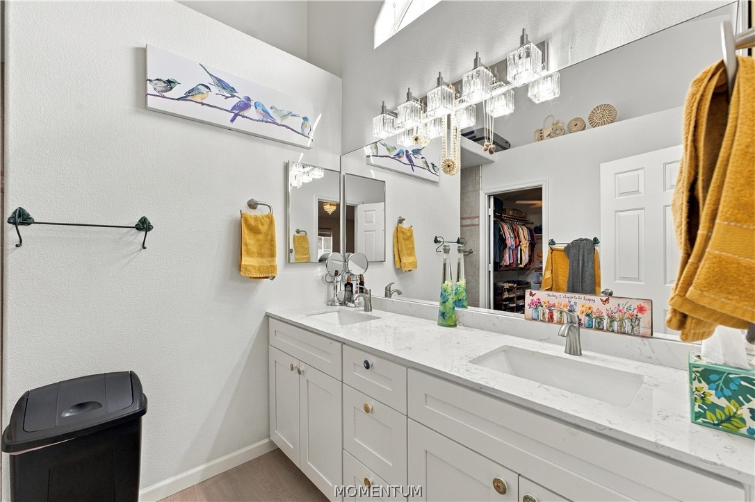 1208 E Cactus Valley Drive