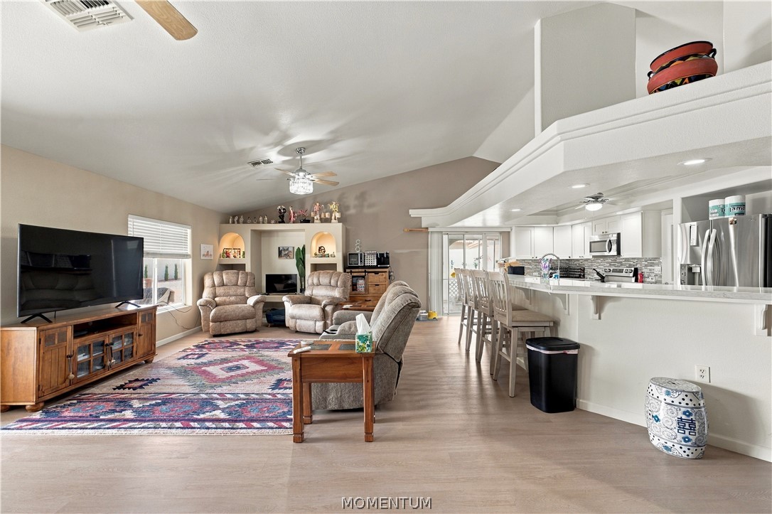 1208 E Cactus Valley Drive
