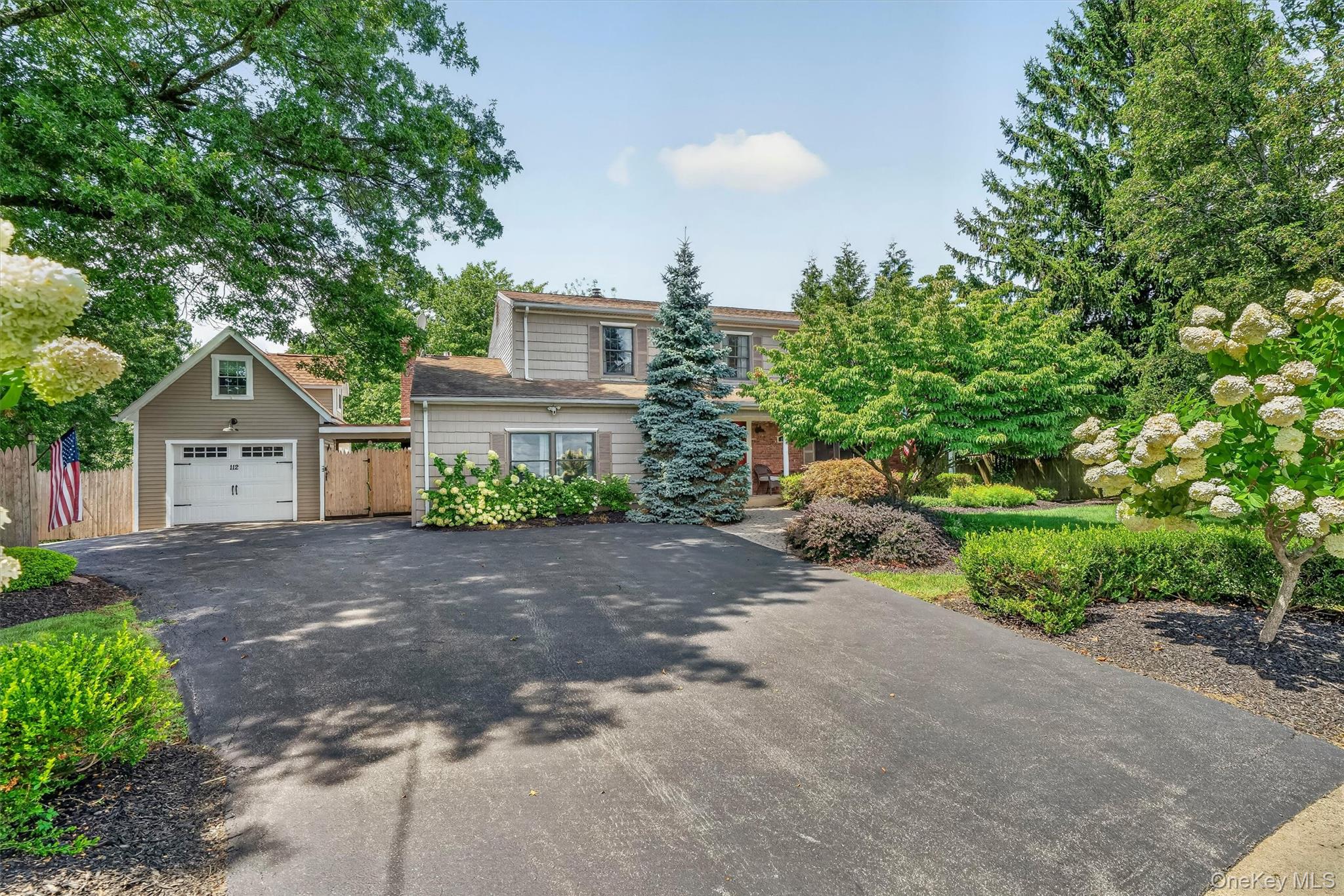 112 Mercury Court