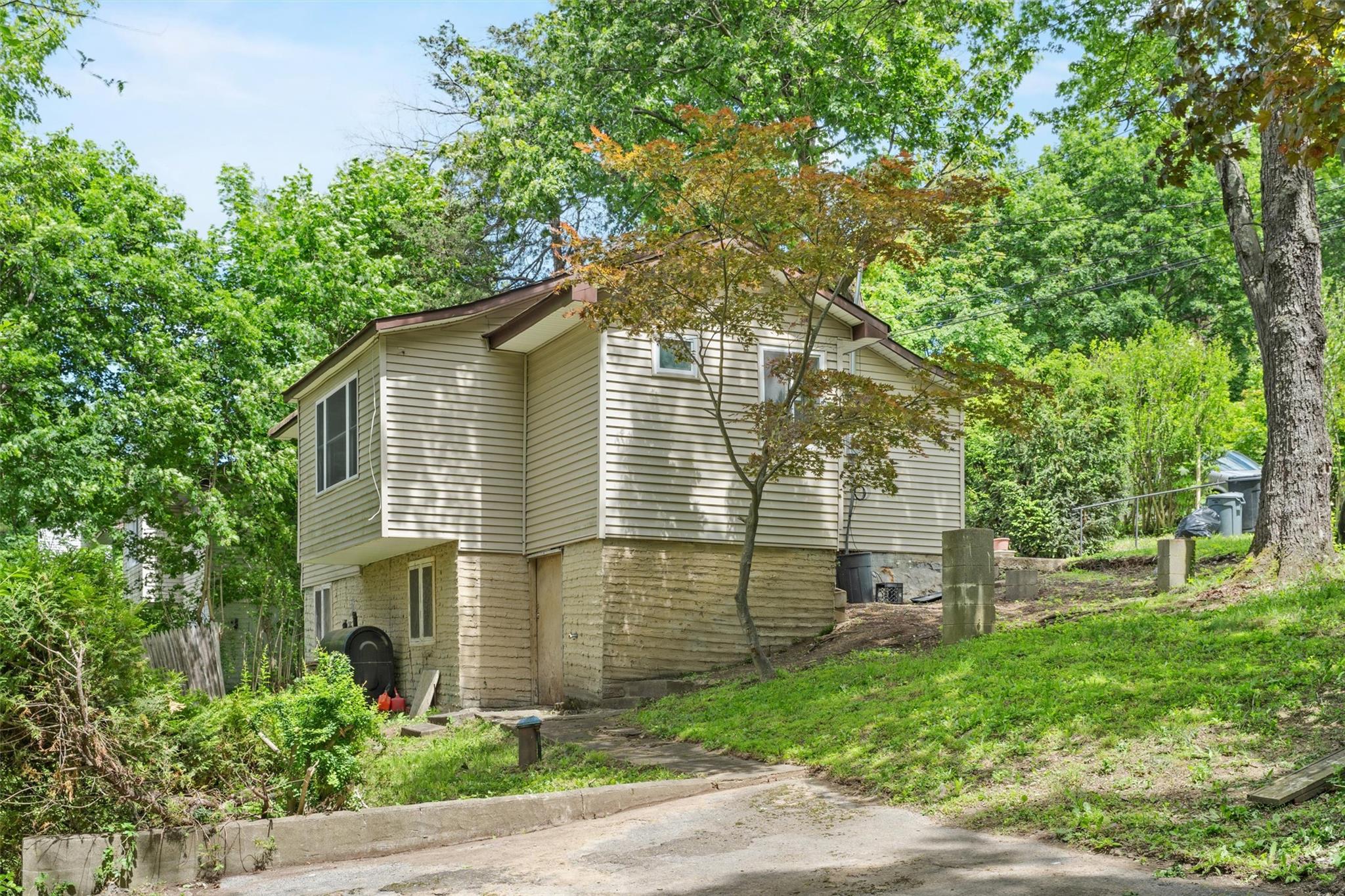 22 Claremont Trail