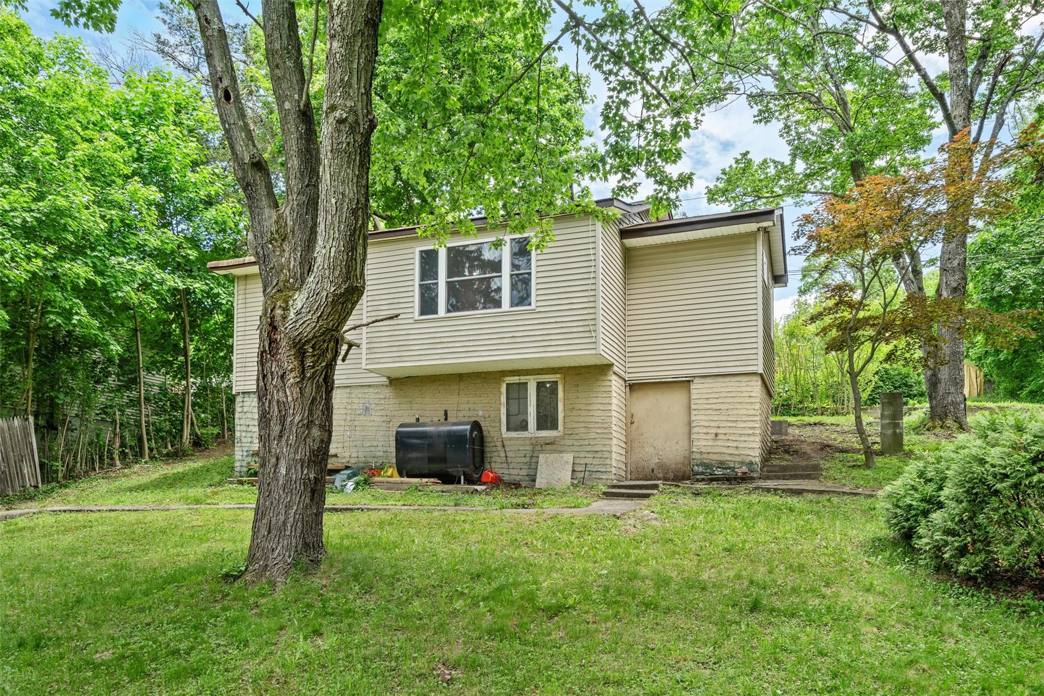 22 Claremont Trail