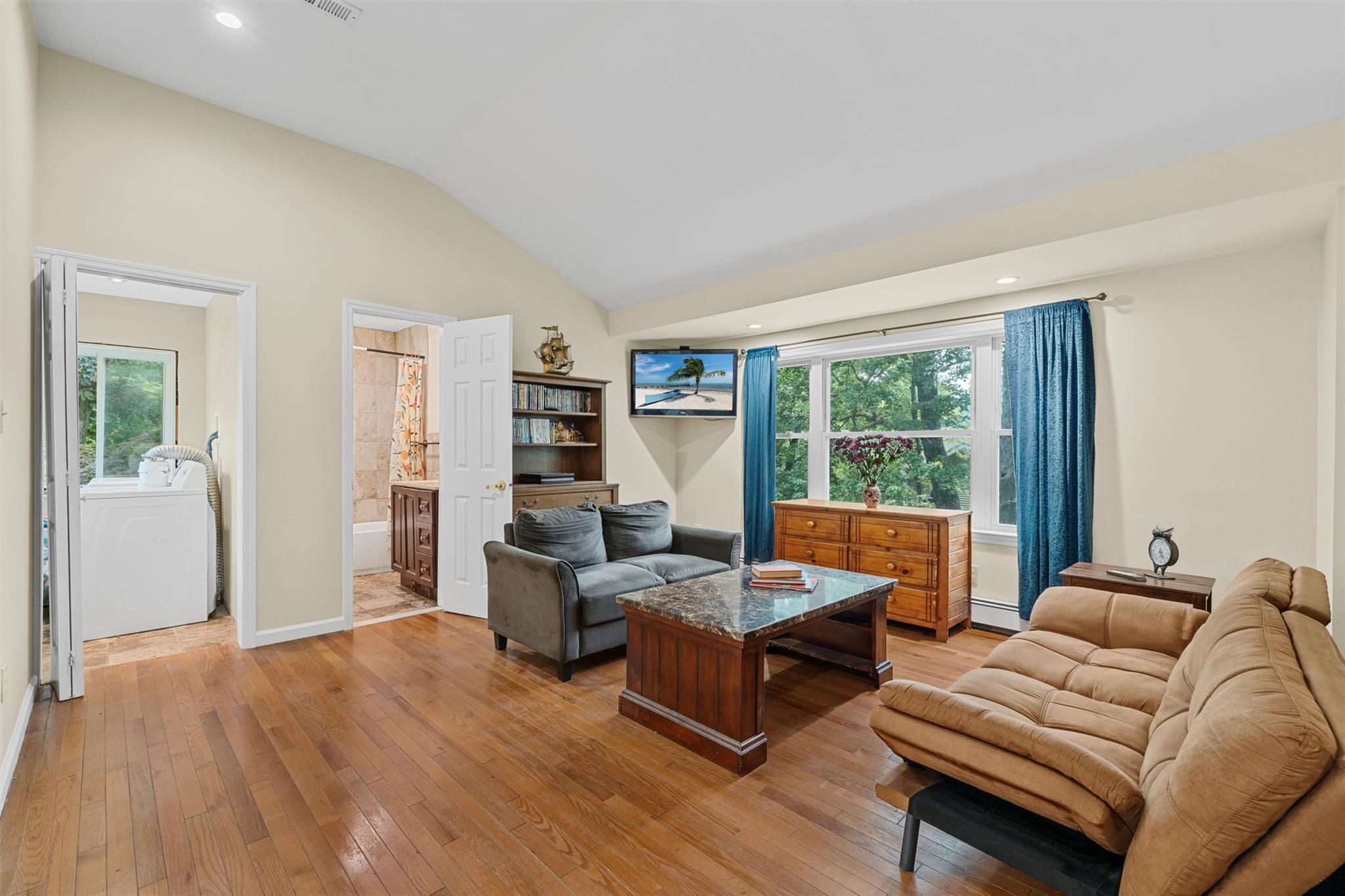 22 Claremont Trail