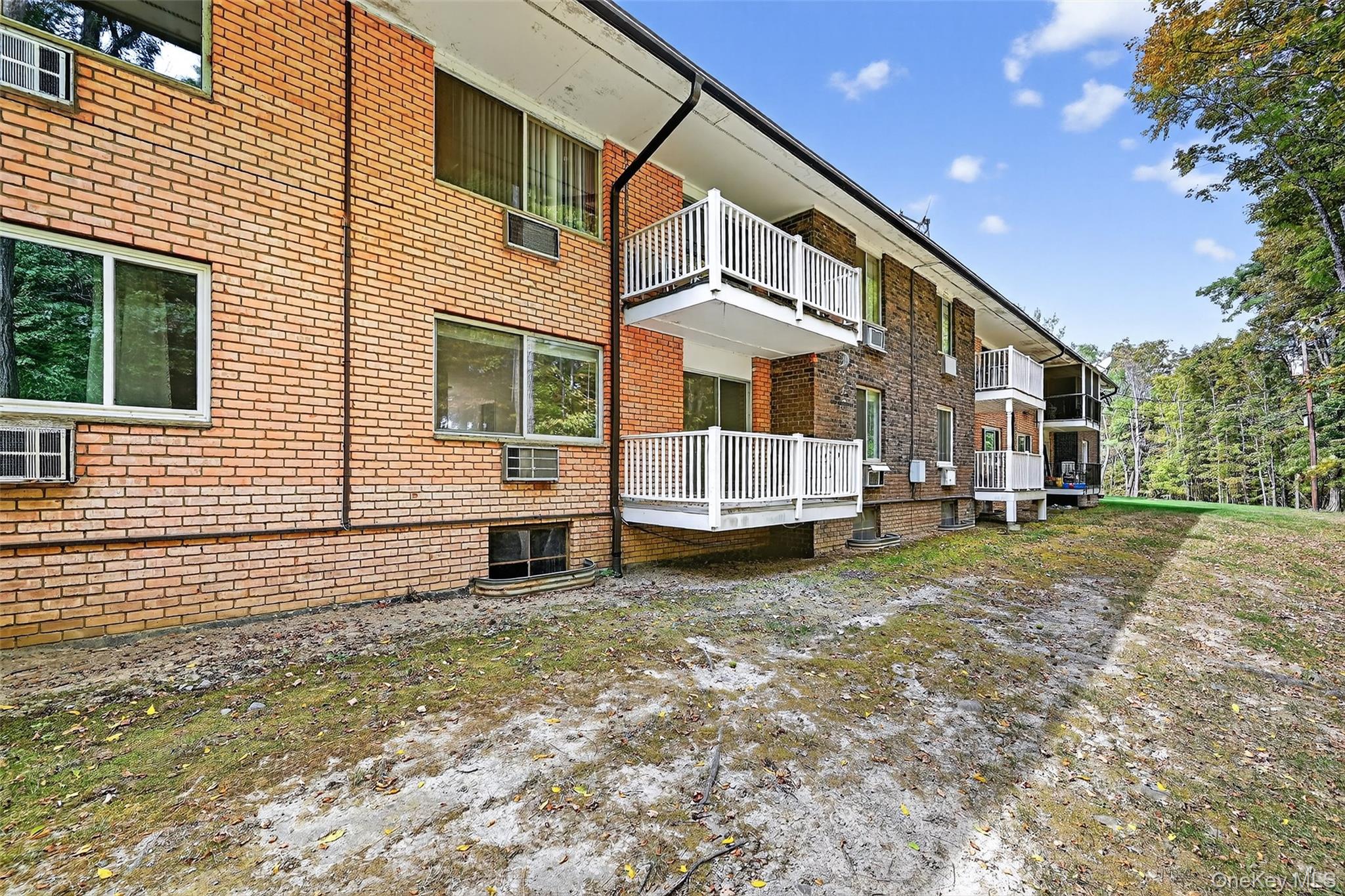 19 Barnett Drive Unit: 2-H