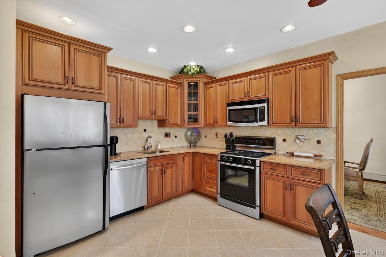 449 W Mombasha Road