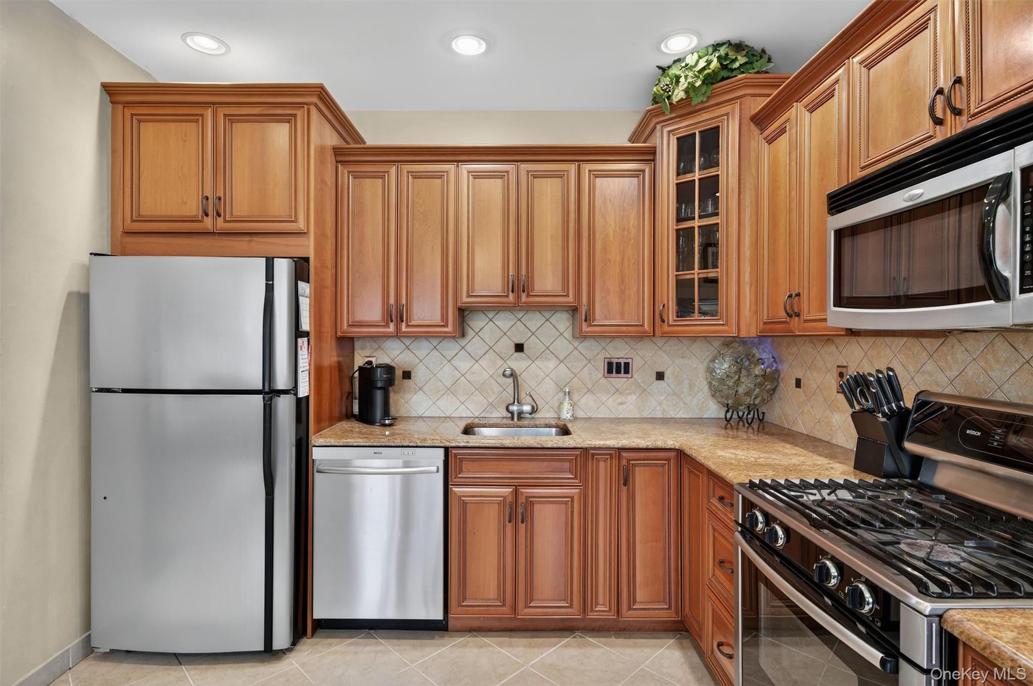 449 W Mombasha Road