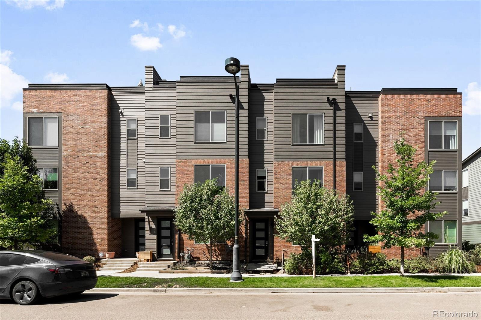 2513 N Newark Court