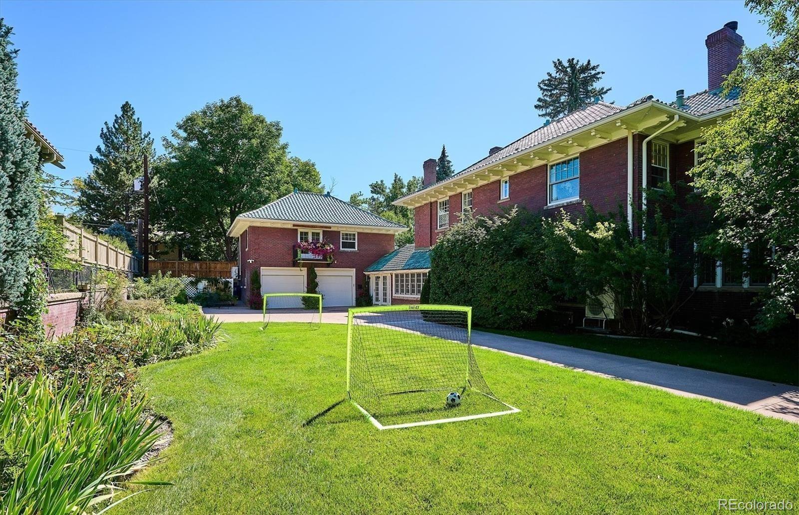 2215 E 7th Avenue Parkway