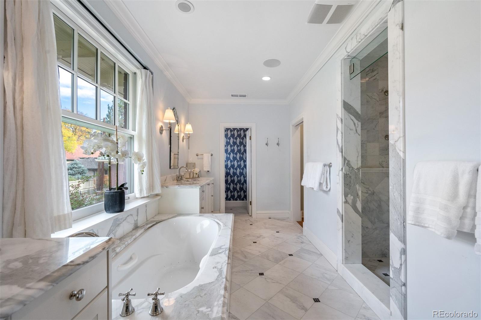 2215 E 7th Avenue Parkway