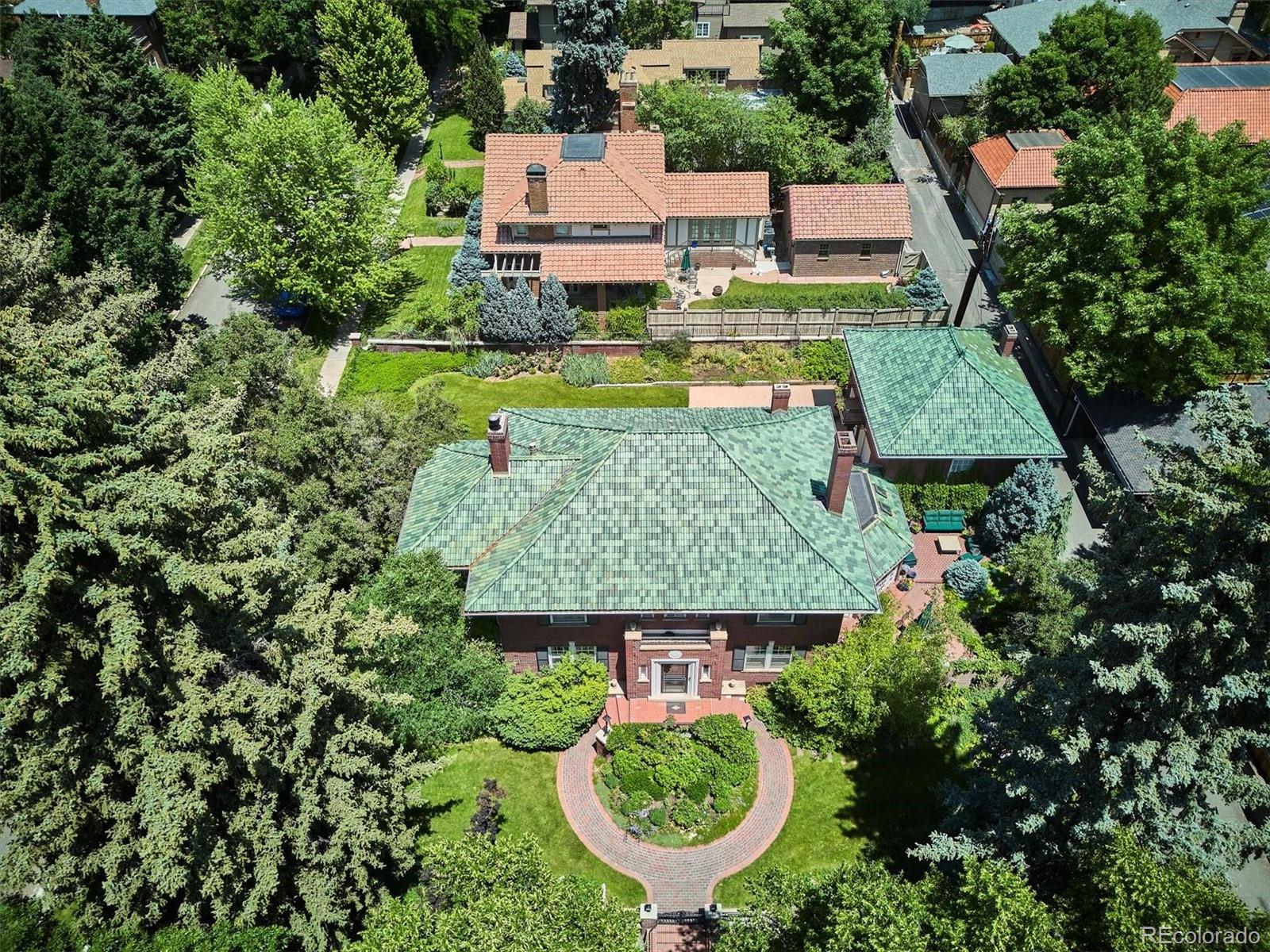 2215 E 7th Avenue Parkway