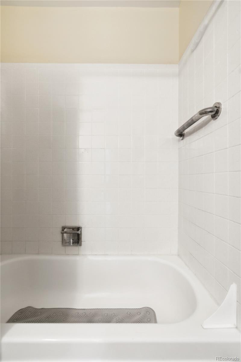 3164 S Wheeling Way Unit: 401
