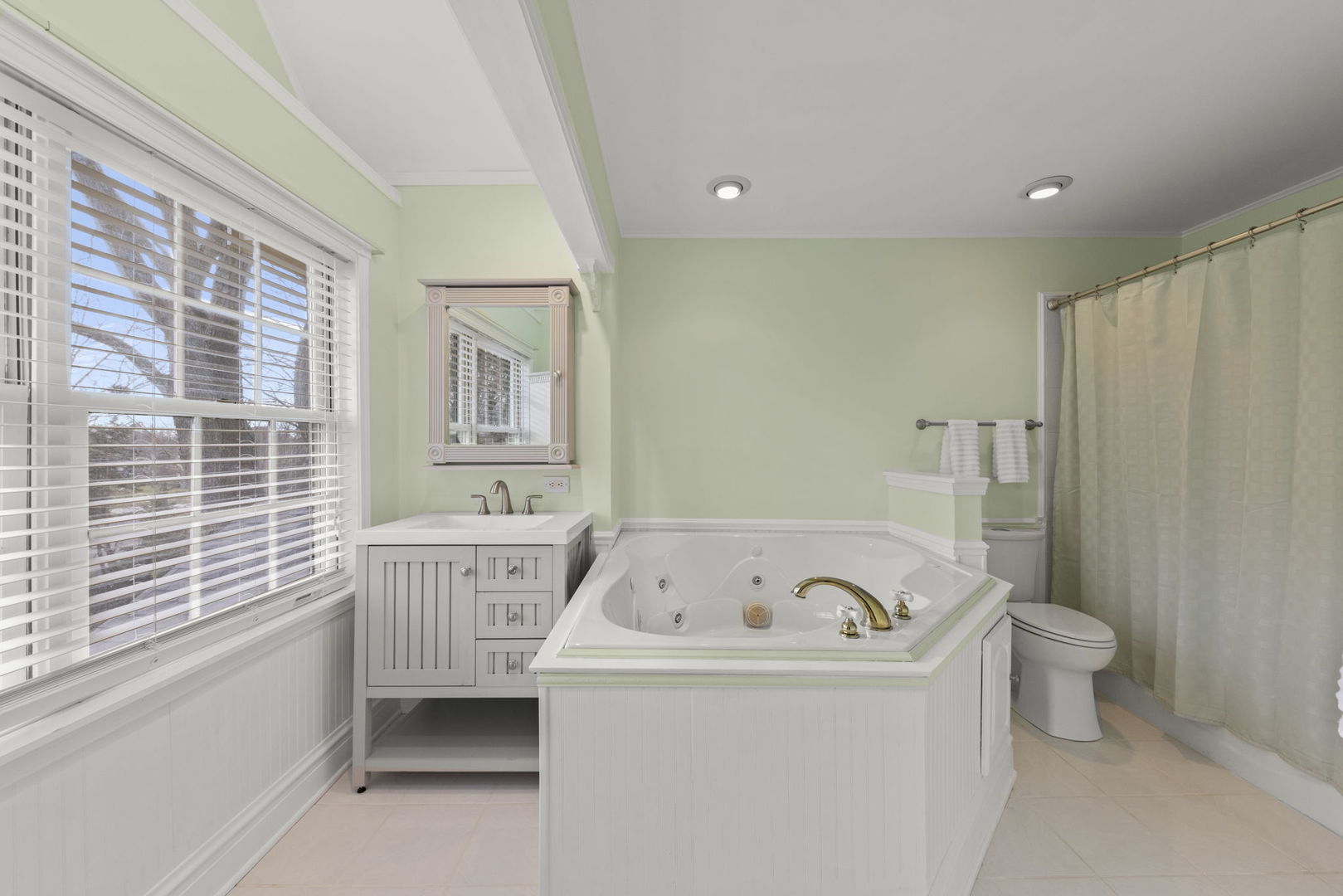 1933 Montclair Drive