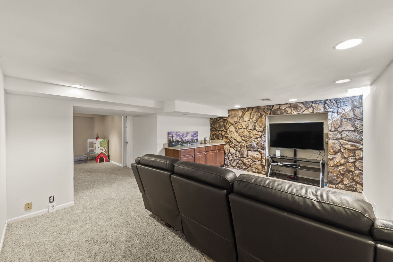 235 Oakwood Lane