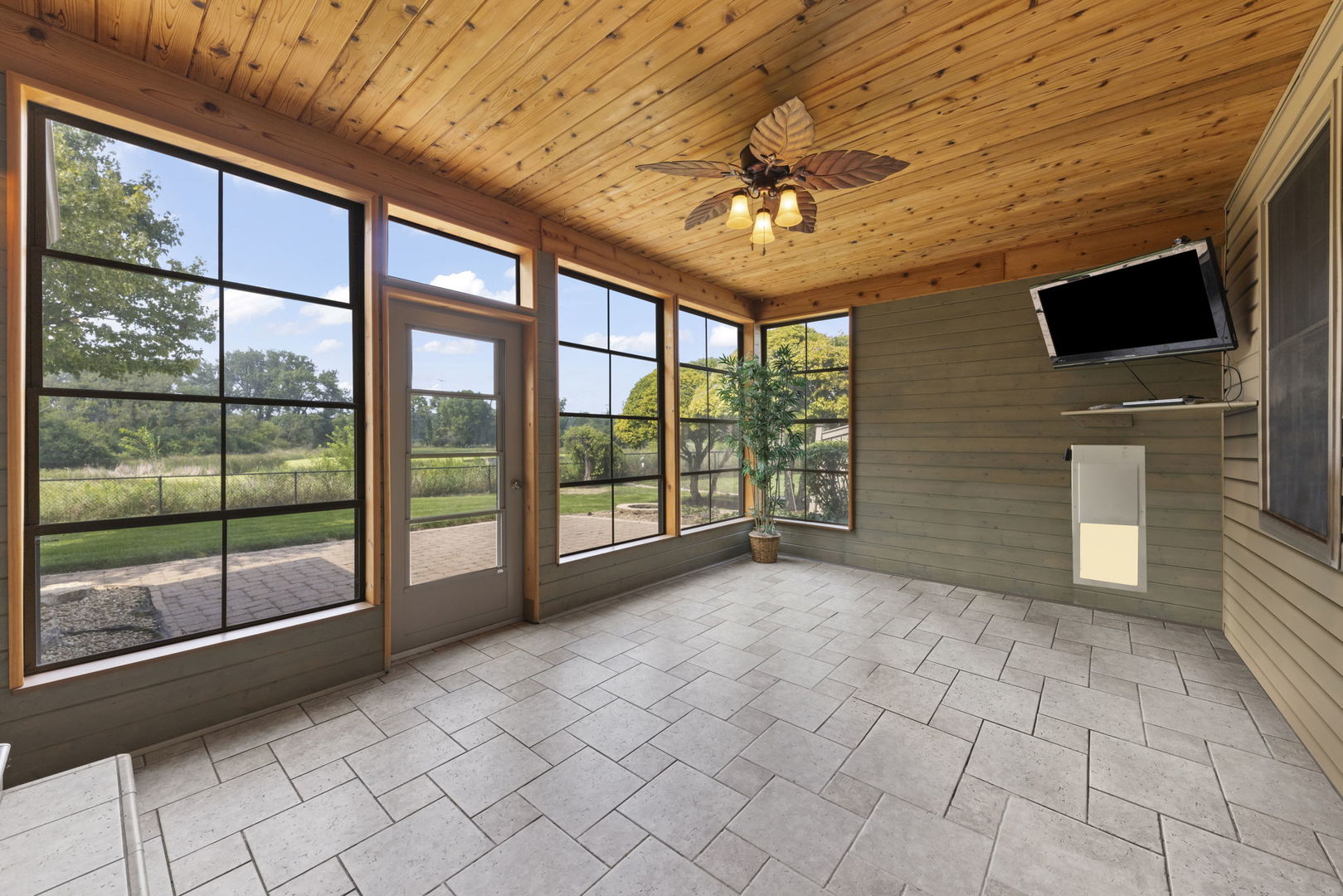 527 Springwood Lane