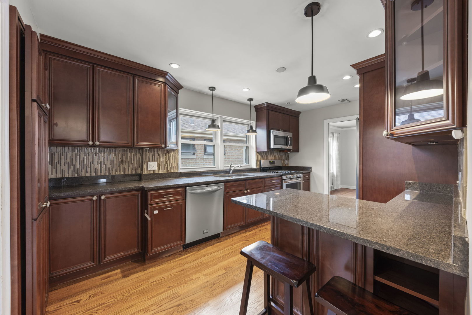 10023 S Fairfield Avenue