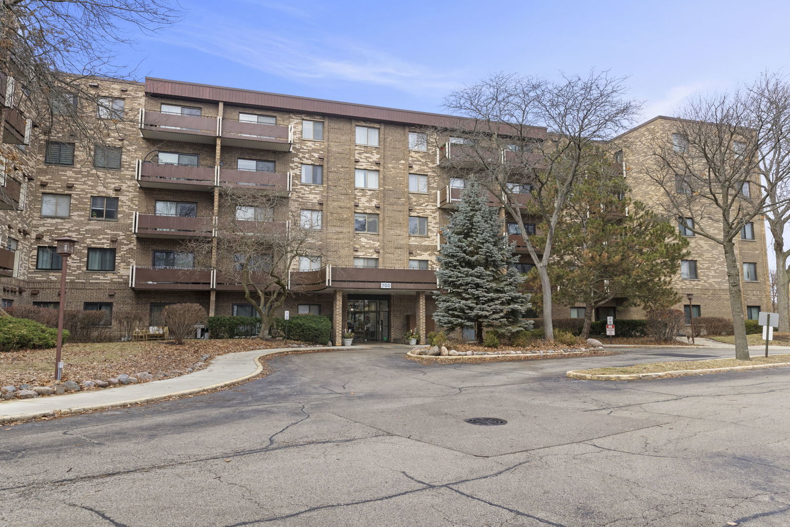700 Wellington Avenue Unit: 110