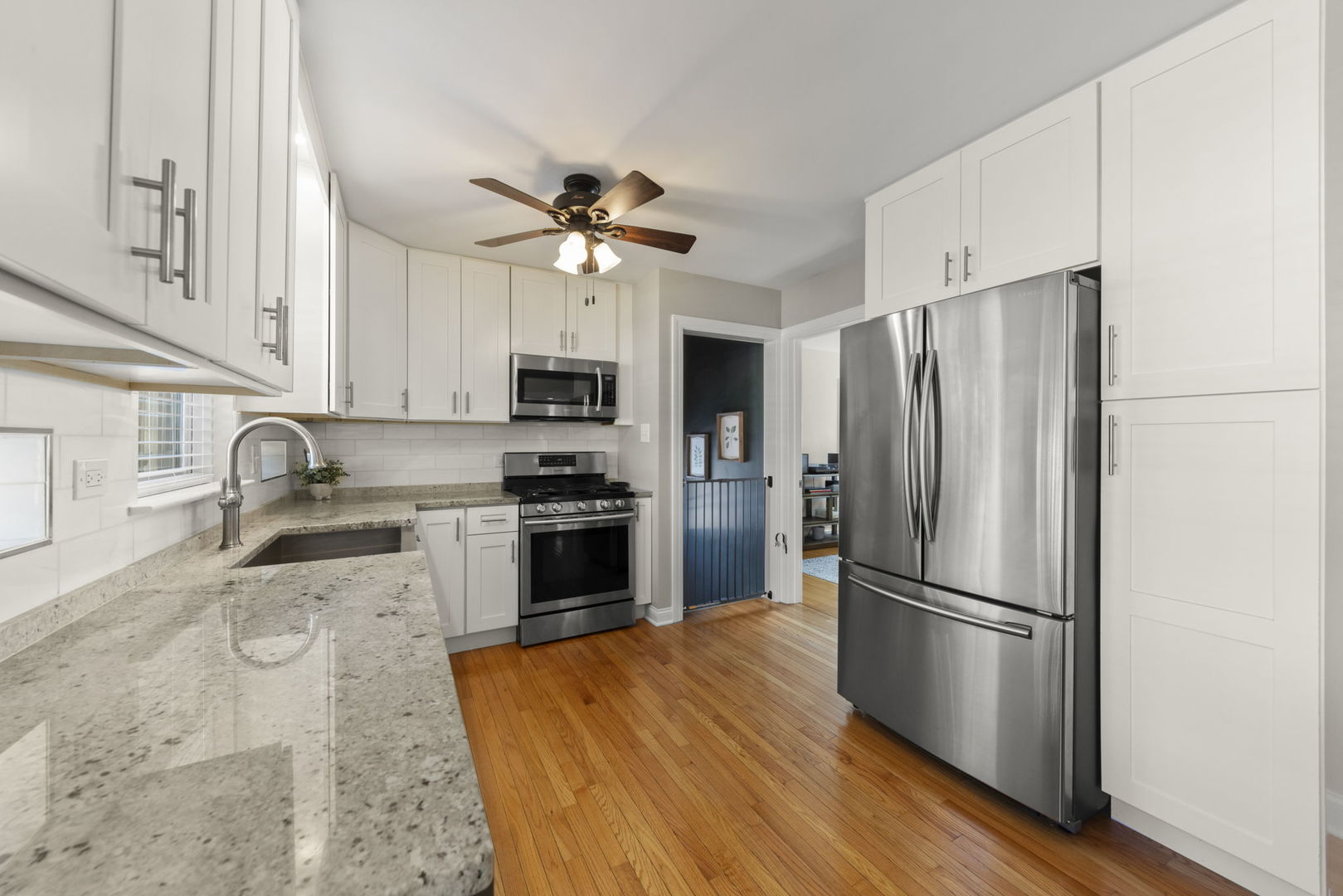 10215 S Keeler Avenue