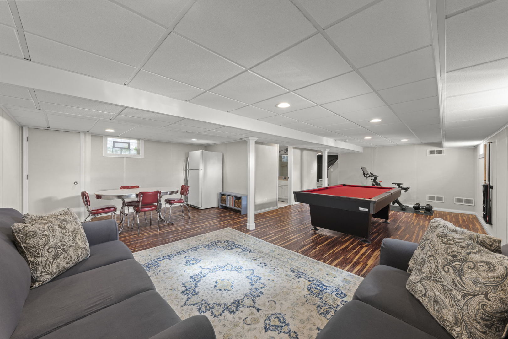 10215 S Keeler Avenue