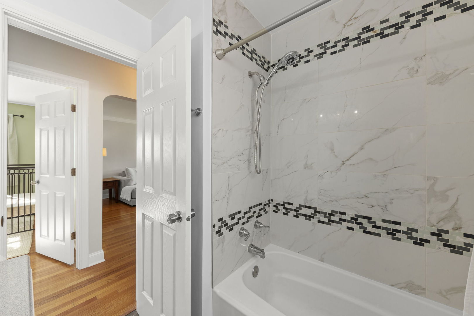 10215 S Keeler Avenue