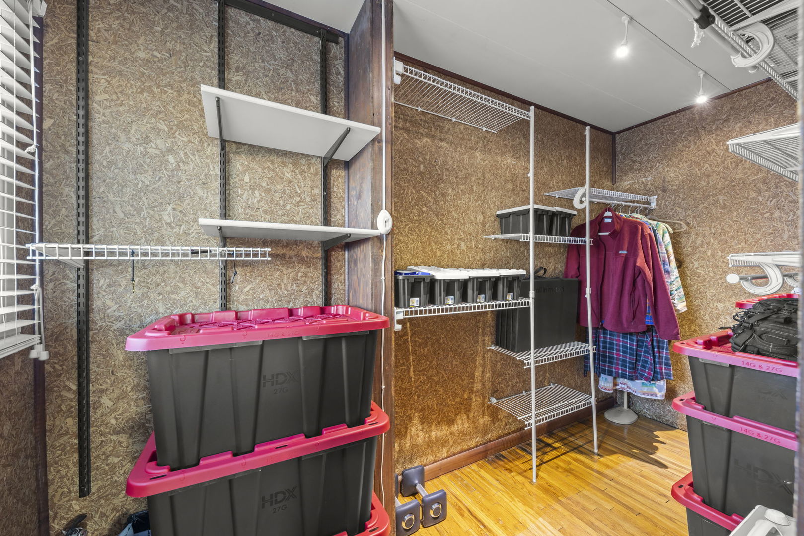 115 N WESTERN Avenue