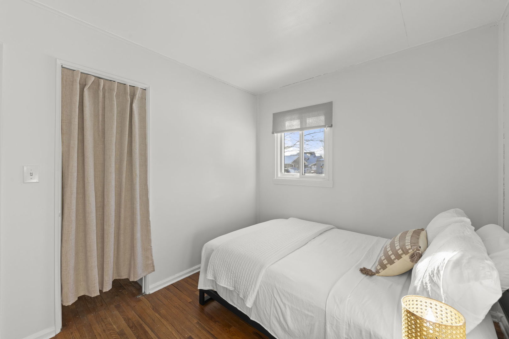 115 N WESTERN Avenue