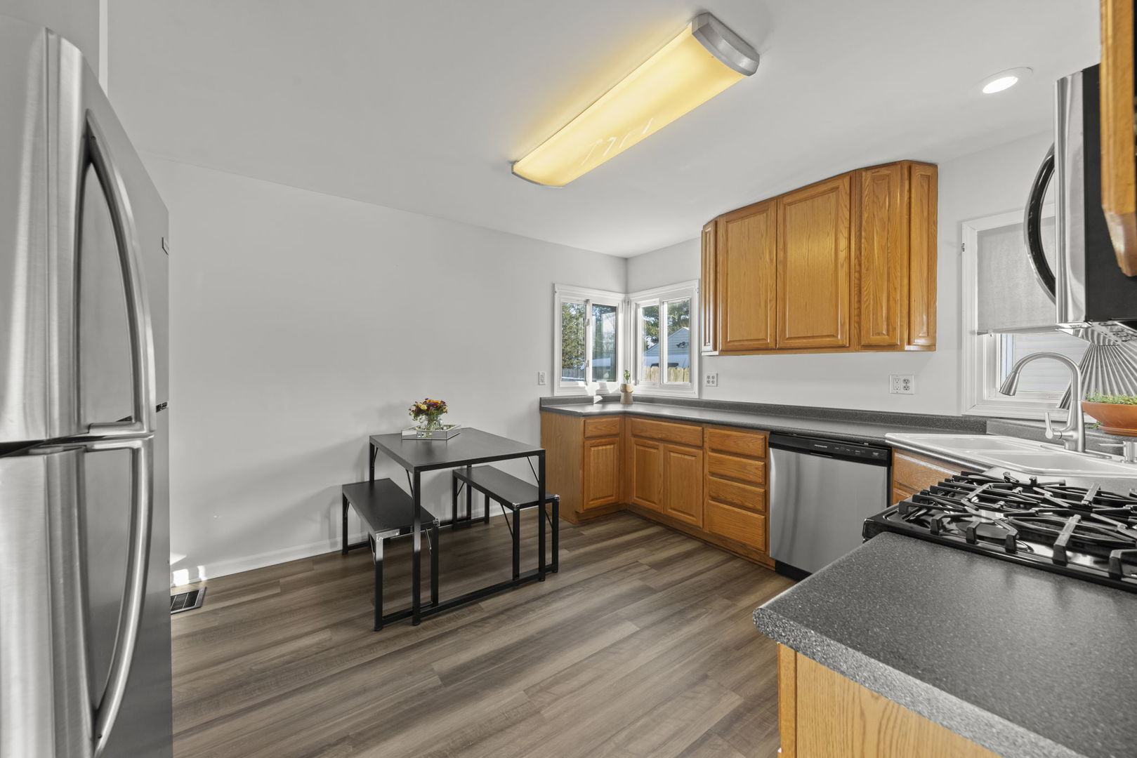 115 N WESTERN Avenue