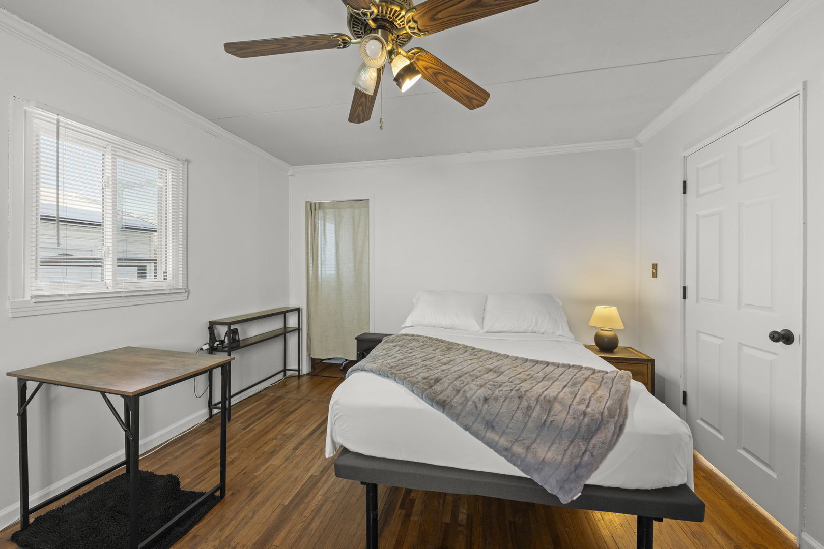 115 N WESTERN Avenue