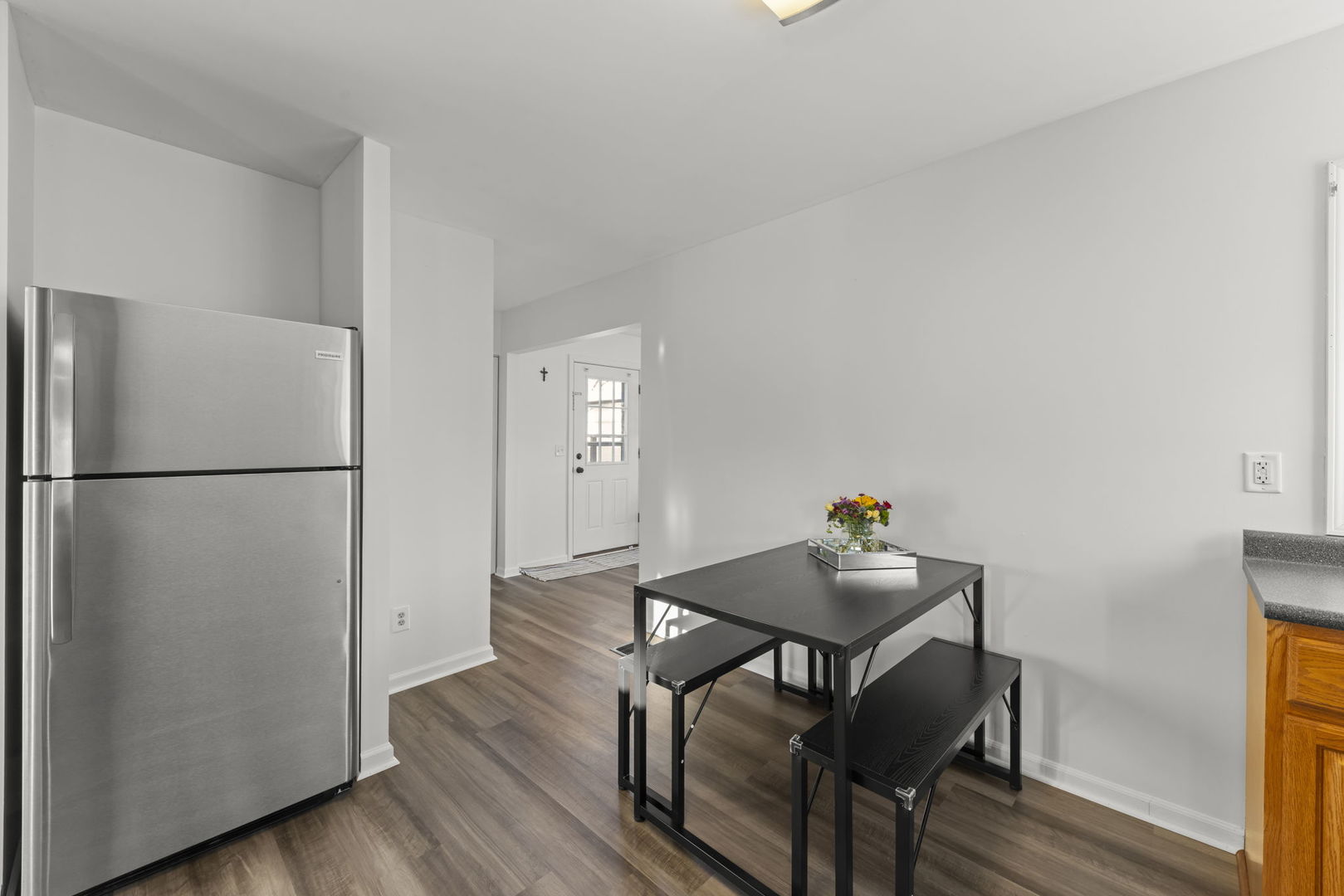 115 N WESTERN Avenue