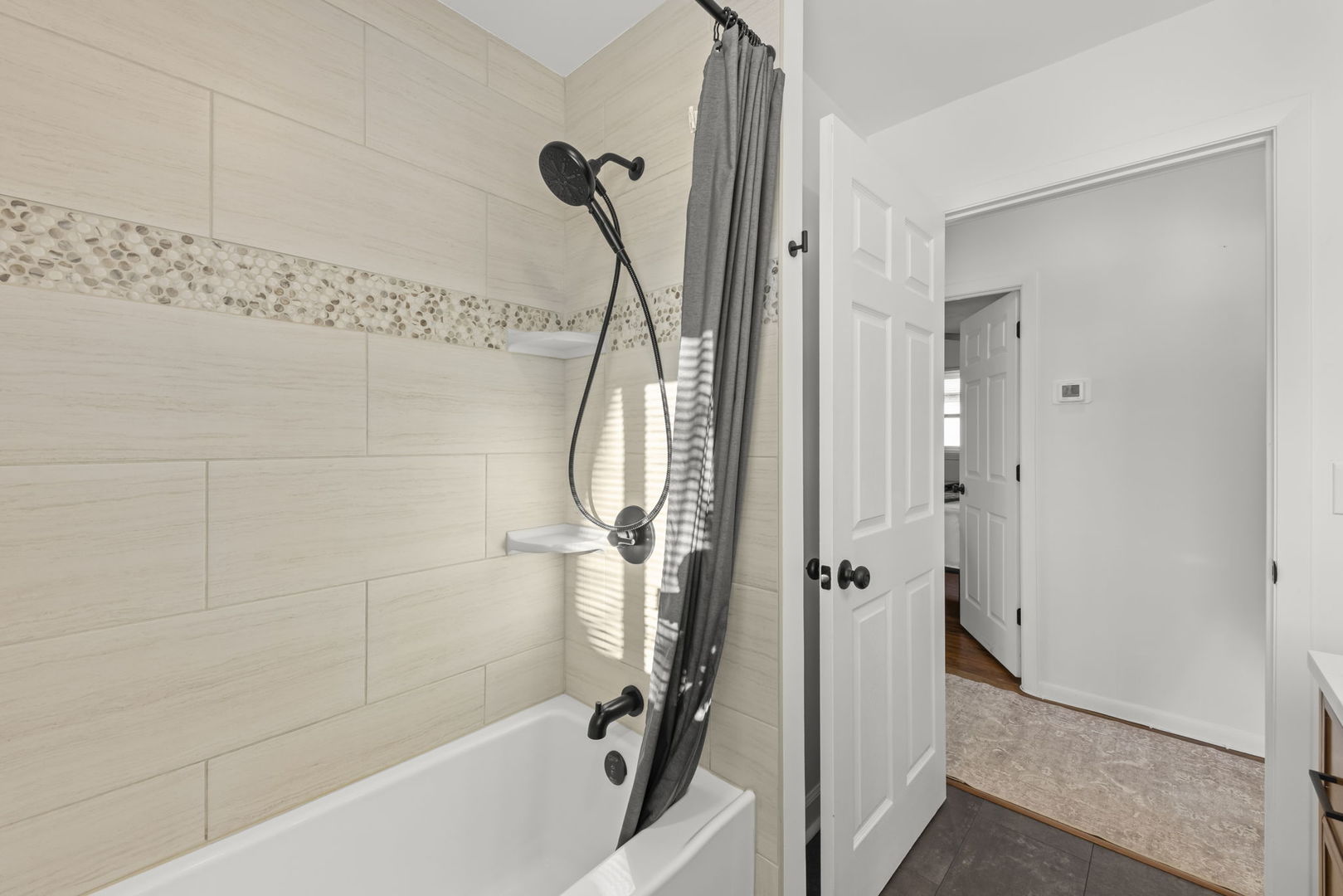 115 N WESTERN Avenue