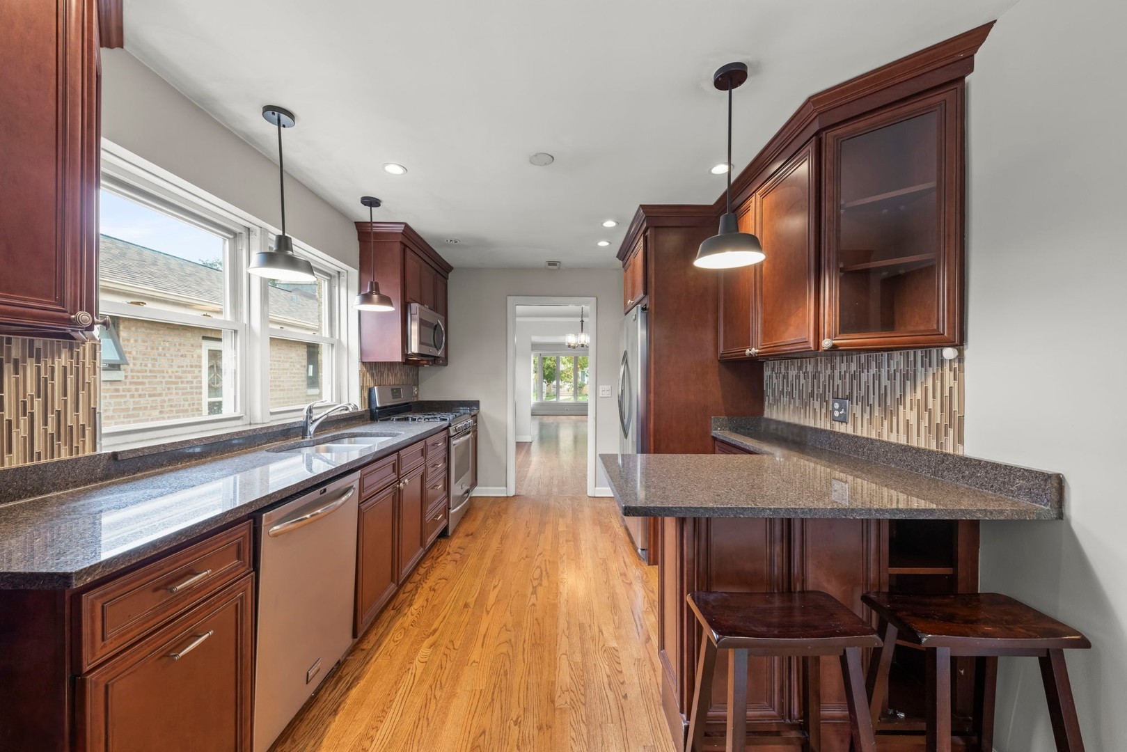 10023 S Fairfield Avenue