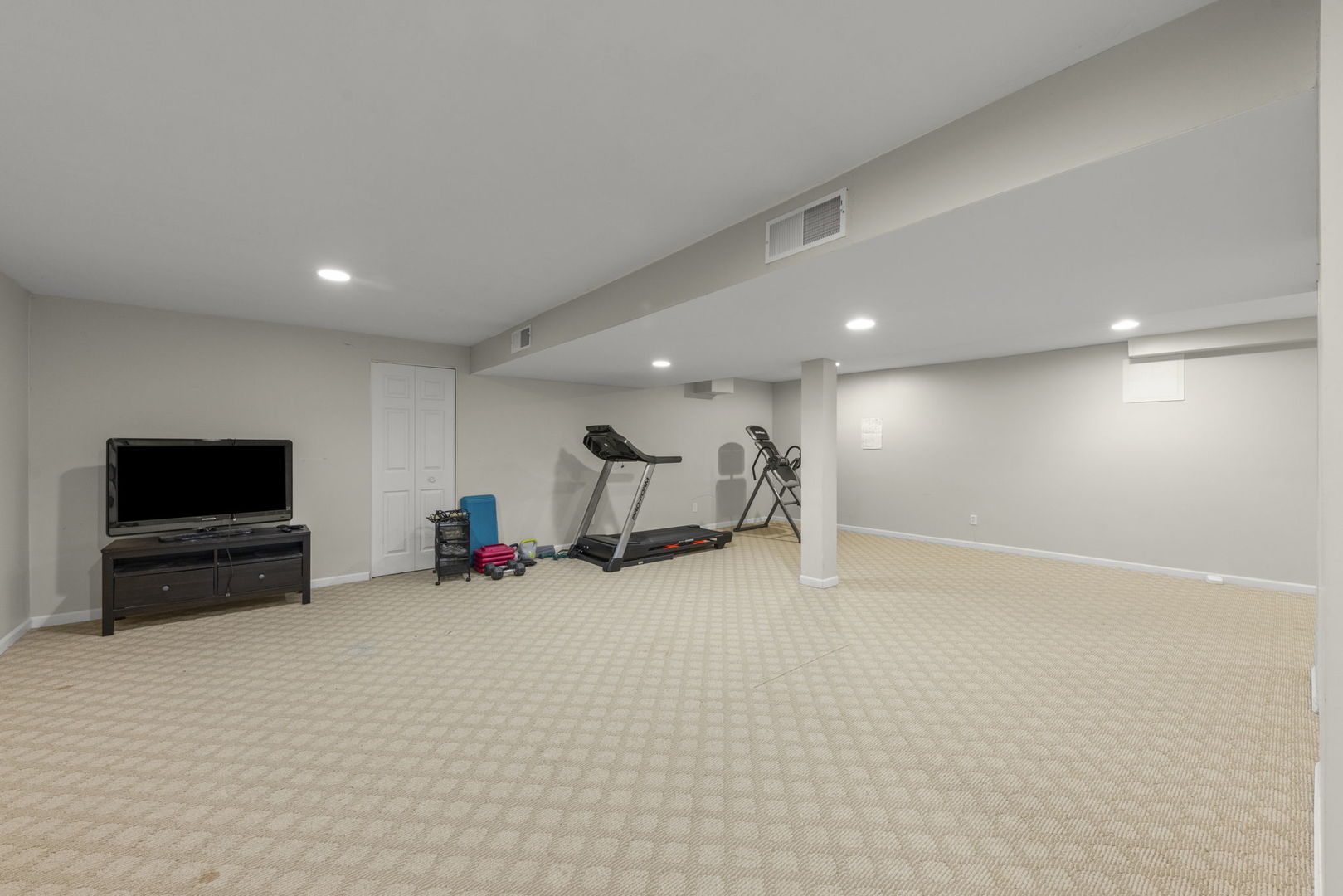 1523 Schumacher Drive W