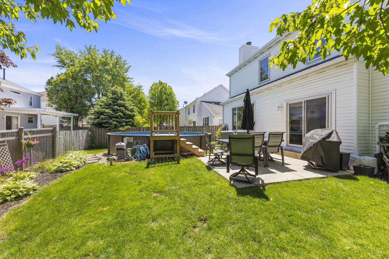 1523 Schumacher Drive W