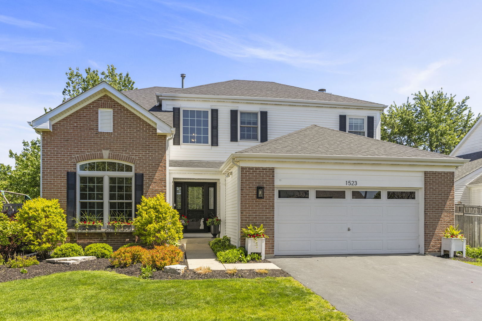 1523 Schumacher Drive W