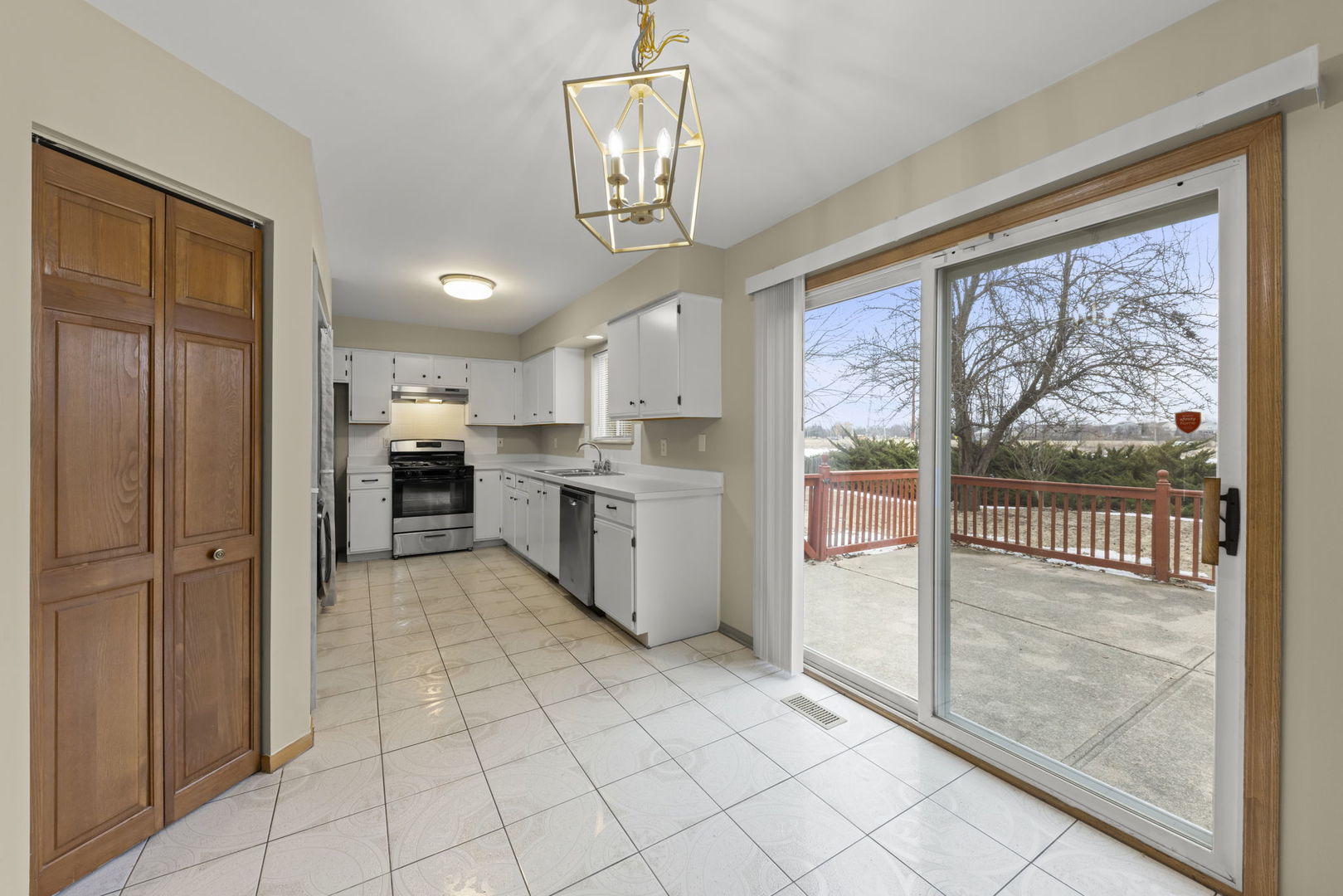 21459 W Georgetown Drive