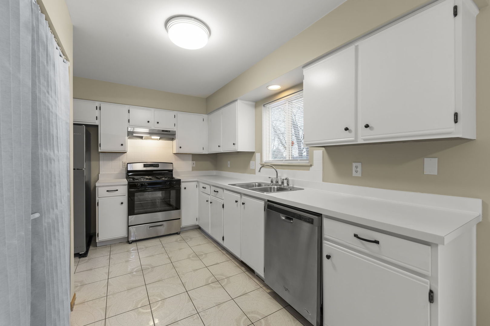 21459 W Georgetown Drive