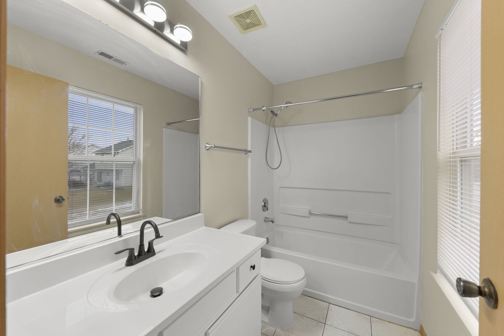 21459 W Georgetown Drive