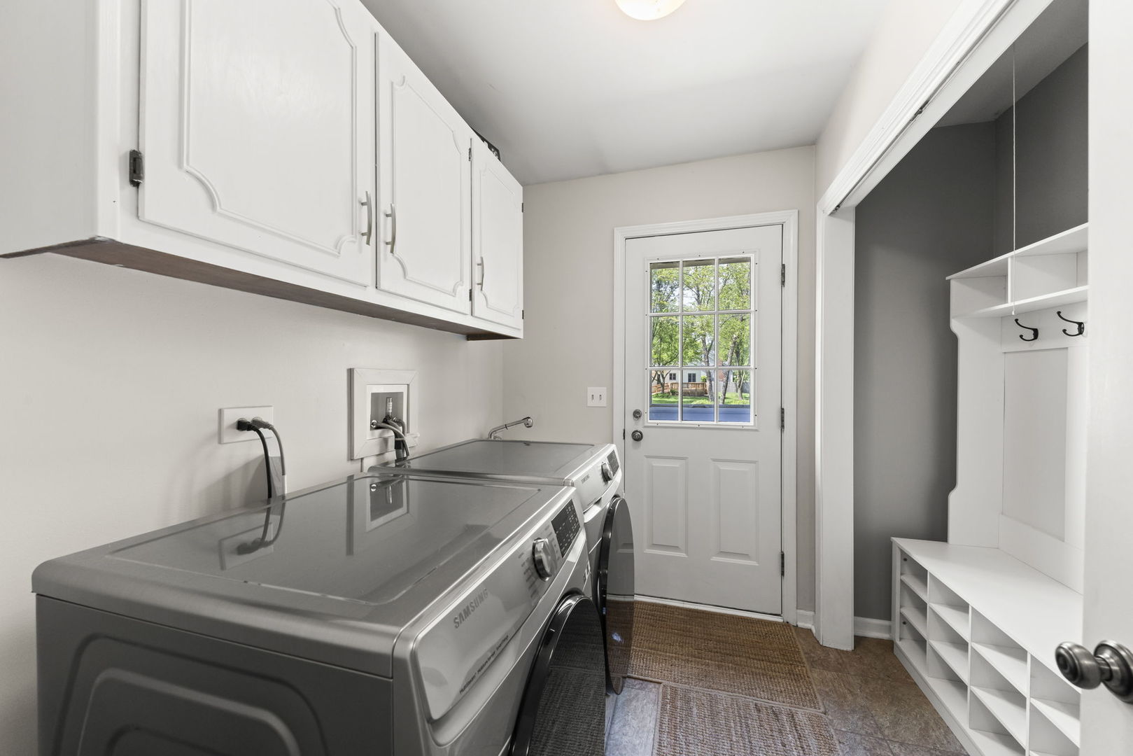 2689 Fox River Lane