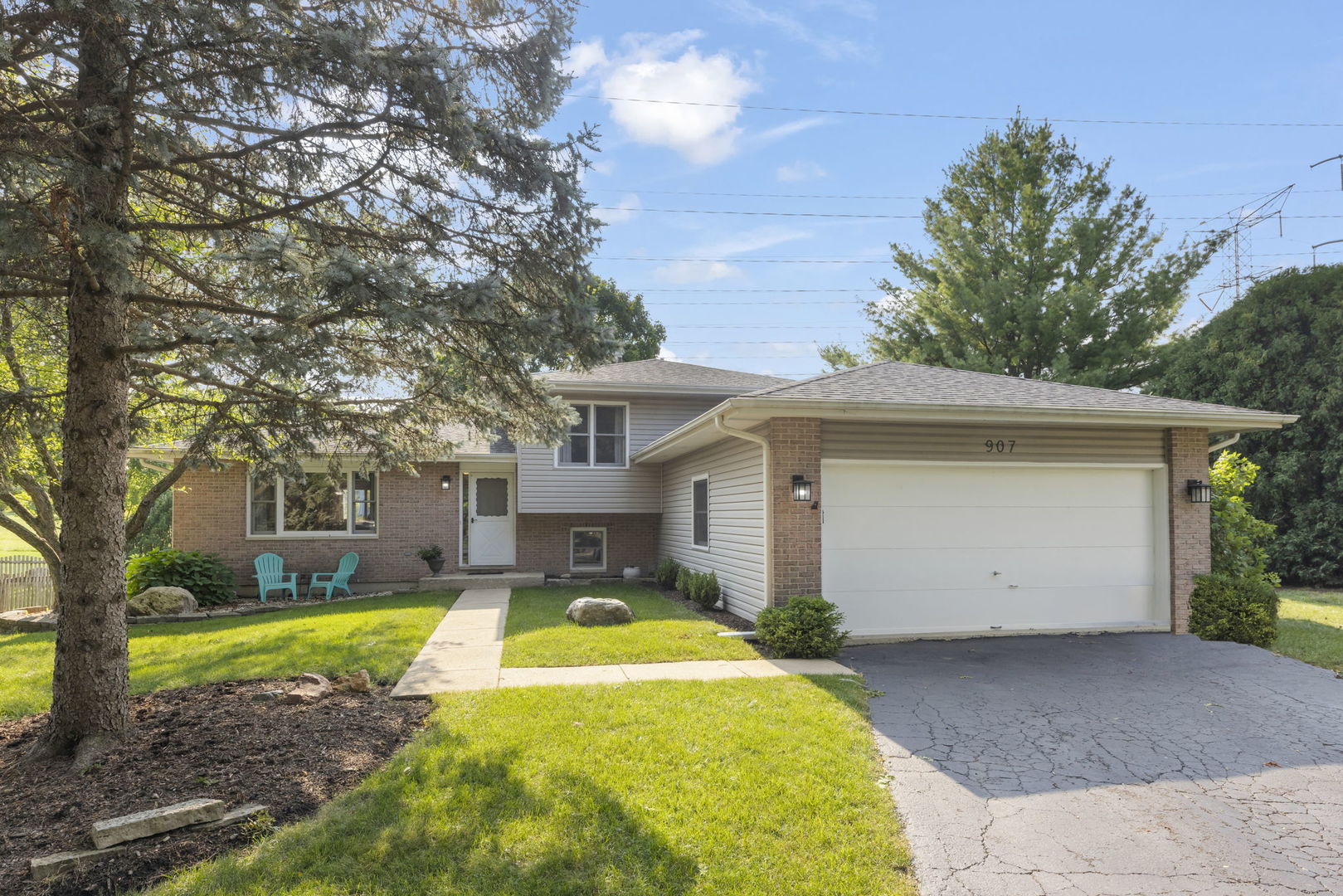 907 Wescott Road